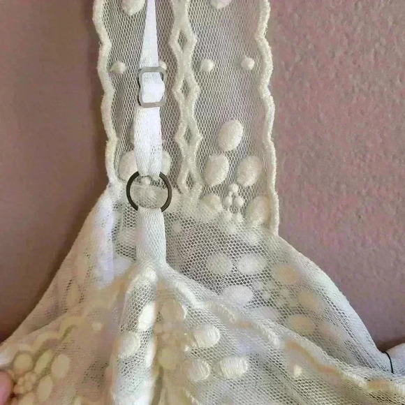 BRAND NEW BCBG Women's Sheer Lace Camisole Small Cream Adjustable Stretchy Fresh - Picture 9 of 12